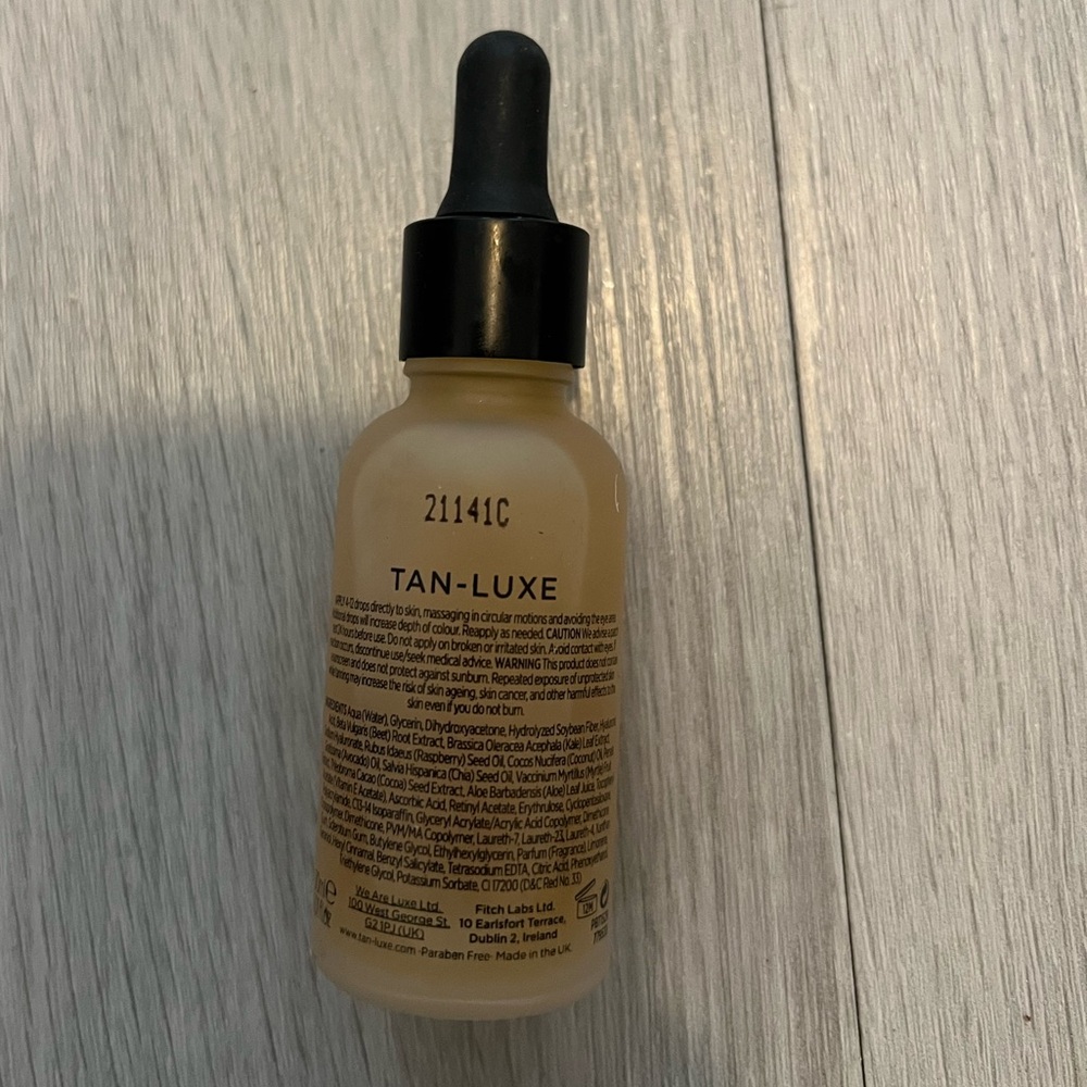 Tan-Luxe Super Glow Hyaluronic Self Tan Serum Gradual 1 oz - Picture 2 of 2